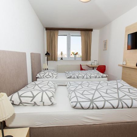Penzion Hviezda Bratislava Extérieur photo