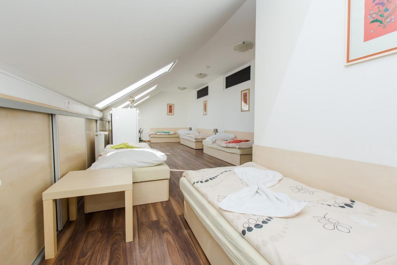 Penzion Hviezda Bratislava Extérieur photo