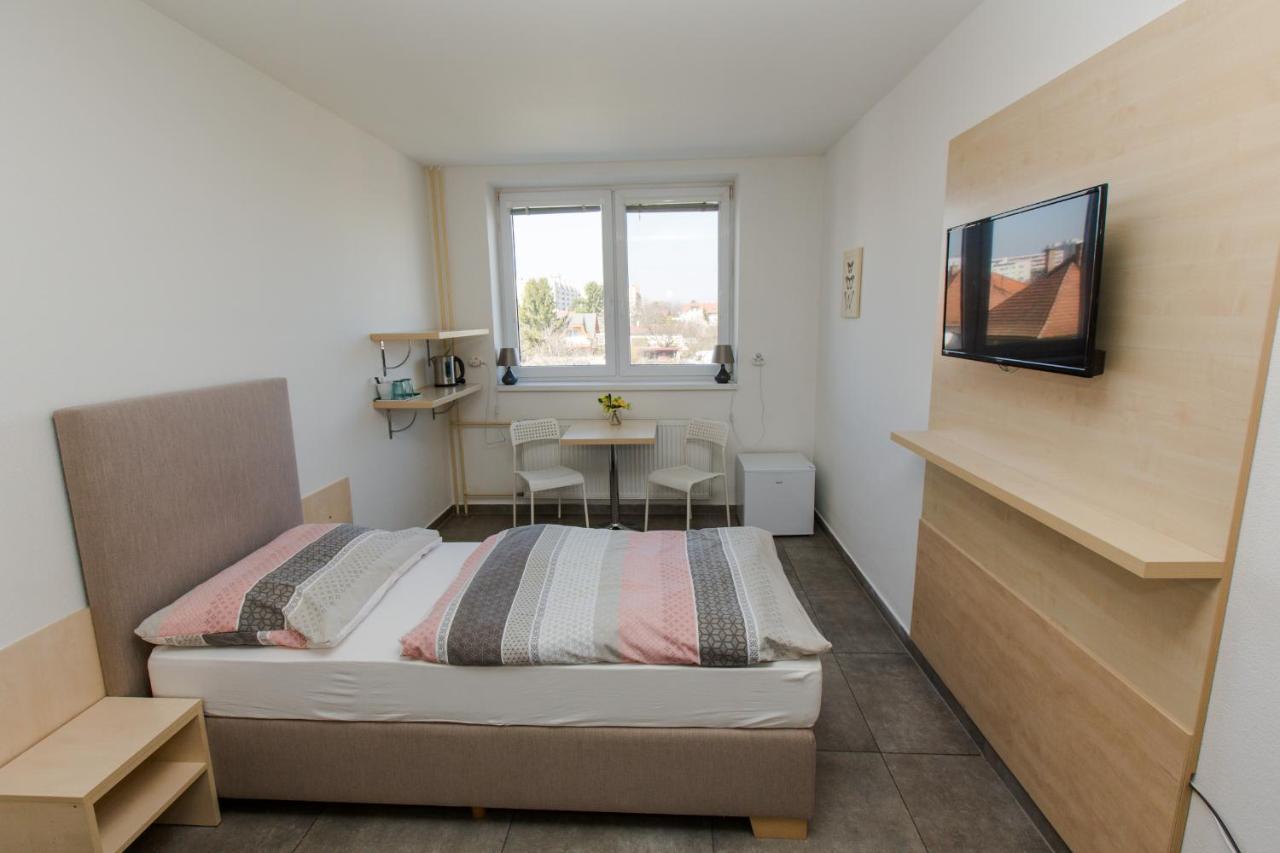 Penzion Hviezda Bratislava Extérieur photo