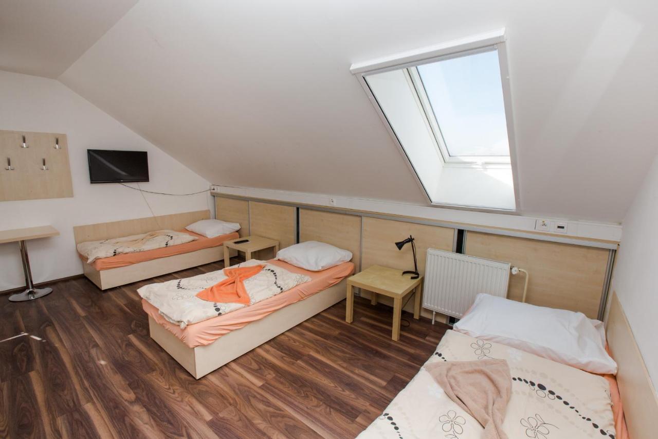 Penzion Hviezda Bratislava Extérieur photo